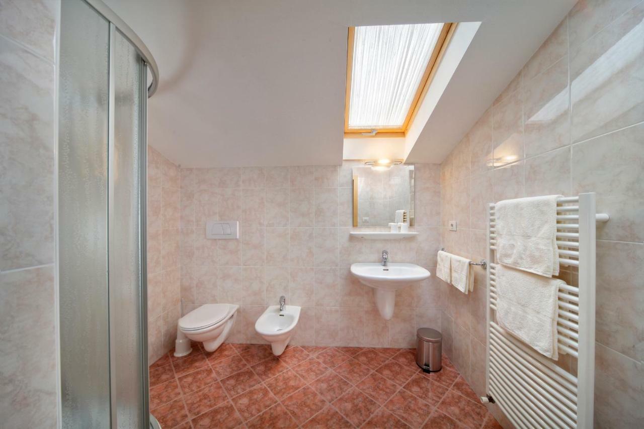 Ferienwohnung Sonnenhof Riffian Exterior foto